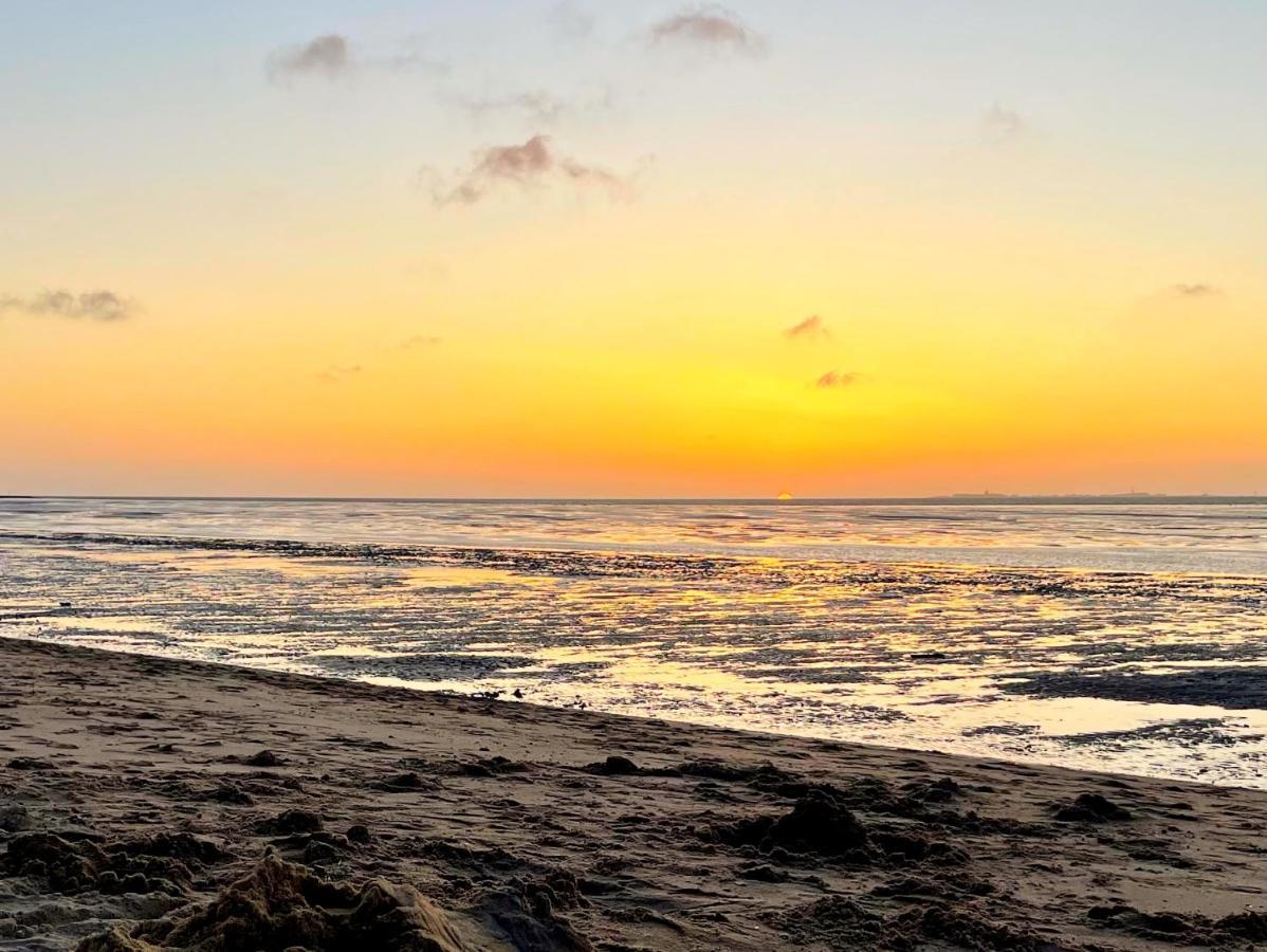 Familienfreundliches Ferienhaus In 5 Min Zum Strand Mit Terrasse Und Kostenlosem Parkplatz Куксхафен Экстерьер фото